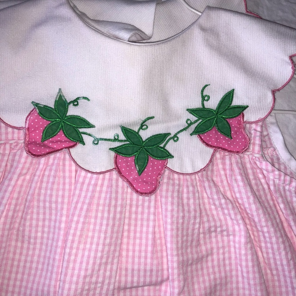 Samara strawberry dress